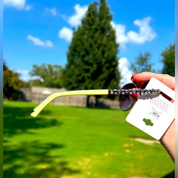 Hello Kitty Pink Crossbody Bundle - Picture 13 of 15